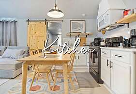 3-story 6-bedroom 4 Bathrooms 3min-asian Dist