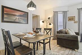 3-story 6-bedroom 4 Bathrooms 3min-asian Dist