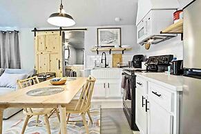 3-story 6-bedroom 4 Bathrooms 3min-asian Dist