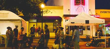 3-story 6-bedroom 4 Bathrooms 3min-asian Dist