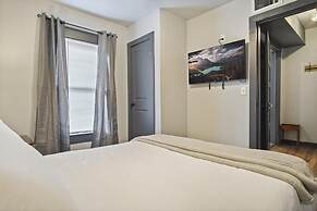 3-story 6-bedroom 4 Bathrooms 3min-asian Dist