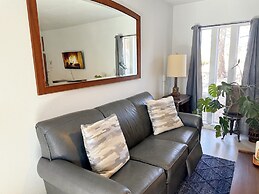 Bright Trendy Studio 9min to Asia District