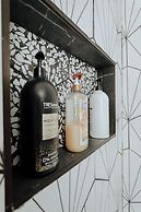 Cozy 6BR Home Near Plaza Dist -sleeps 15