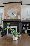 Cozy 6BR Home Near Plaza Dist -sleeps 15