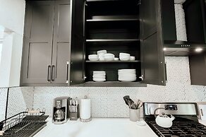 Cozy 6BR Home Near Plaza Dist -sleeps 15