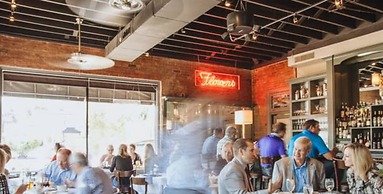 Cozy 6BR Home Near Plaza Dist -sleeps 15