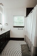 Cozy 6BR Home Near Plaza Dist -sleeps 15