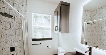 Cozy 6BR Home Near Plaza Dist -sleeps 15