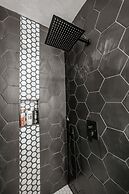 Cozy 6BR Home Near Plaza Dist -sleeps 15