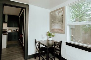 Cozy 6BR Home Near Plaza Dist -sleeps 15