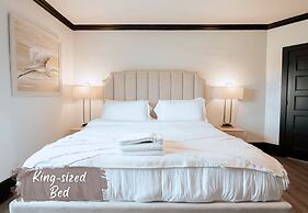 Cozy 6BR Home Near Plaza Dist -sleeps 15