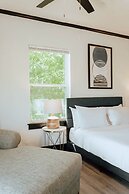 Cozy 6BR Home Near Plaza Dist -sleeps 15