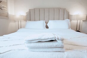 Cozy 6BR Home Near Plaza Dist -sleeps 15