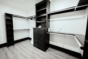 Cozy 6BR Home Near Plaza Dist -sleeps 15