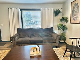 Comfy House With Fenced Yard I Step to Plaza Dist