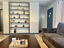 Comfy House With Fenced Yard I Step to Plaza Dist