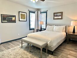 Comfy House With Fenced Yard I Step to Plaza Dist