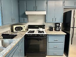 Comfy House With Fenced Yard I Step to Plaza Dist