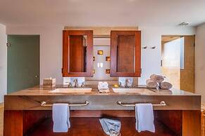 Celeste Curamoria Collection 2BD Ocean View