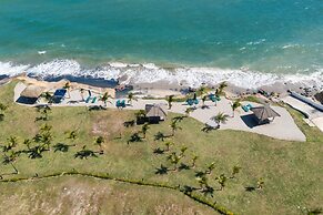 The Spacious Condo by Acomodo