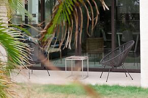 The Spacious Condo by Acomodo