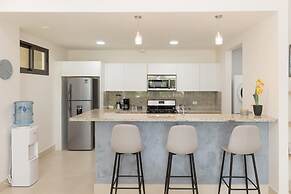 The Spacious Condo by Acomodo