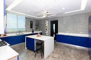 The Acomodo Penthouse Costa del Este