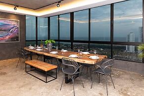 The Acomodo Penthouse Costa del Este