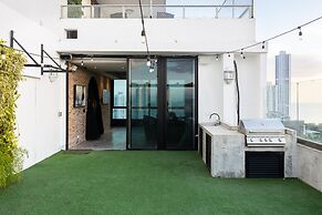 The Acomodo Penthouse Costa del Este