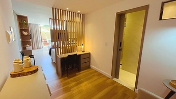 Flat FM20 Piscina Privativa - By Almare