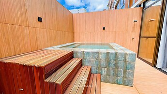 Flat FM20 Piscina Privativa - By Almare