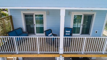 5 Beautiful 4 Bed 3 Bath Pool Home w Free Dock