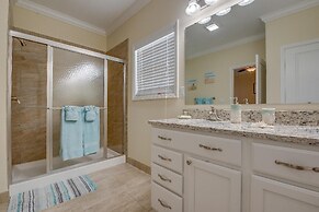 5 Beautiful 4 Bed 3 Bath Pool Home w Free Dock