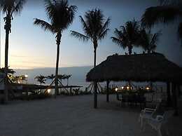 7 Waterfront 4bed 3bath Pool Home