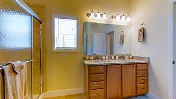 8 Waterfront 4 Bed 3 Bath Pool Home w Free Dock