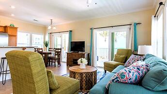 8 Waterfront 4 Bed 3 Bath Pool Home w Free Dock