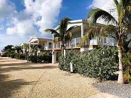 8 Waterfront 4 Bed 3 Bath Pool Home w Free Dock