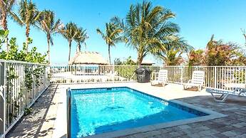 8 Waterfront 4 Bed 3 Bath Pool Home w Free Dock