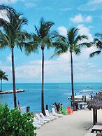 8 Waterfront 4 Bed 3 Bath Pool Home w Free Dock