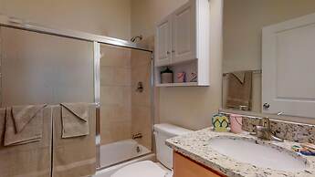 4 Beautiful 4 Bed 3 Bath Pool Home w Free Dock