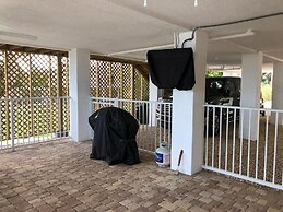 4 Beautiful 4 Bed 3 Bath Pool Home w Free Dock