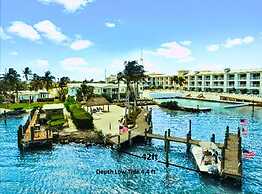 1 Beautiful 4 Bed 3 Bath Pool Home w Free Dock