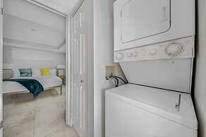 City and Bay View Condo - Walk to Science Museum