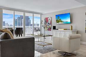 City and Bay View Condo - Walk to Science Museum