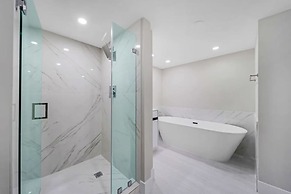 City Vibes Ocean View Next to Art Basel