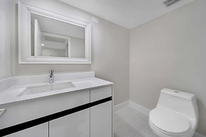 City Vibes Ocean View Next to Art Basel