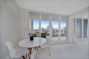 City Vibes Ocean View Next to Art Basel