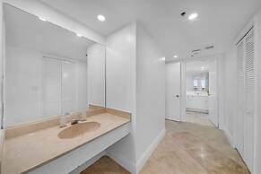 The Grand Oasis in Miami