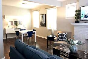 Great 6 Bedroom Peaceful Family Retreat in the University District