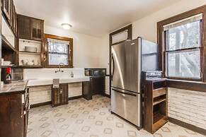 Glamorous Green Beauty in the Heart of University District 15min to Do